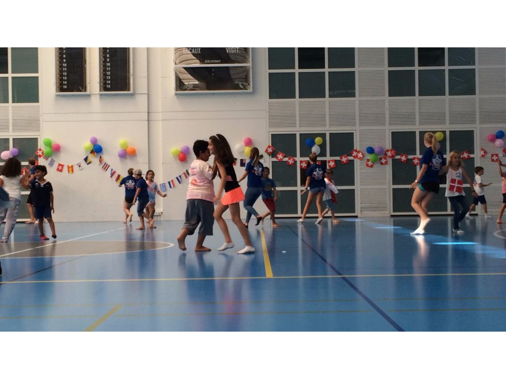 Village Camps International Summer Camp VDC Geneva 2016-08-12 https://www.villagecamps.com/journals_admin/images/1677-3398-IMG_5391.jpg