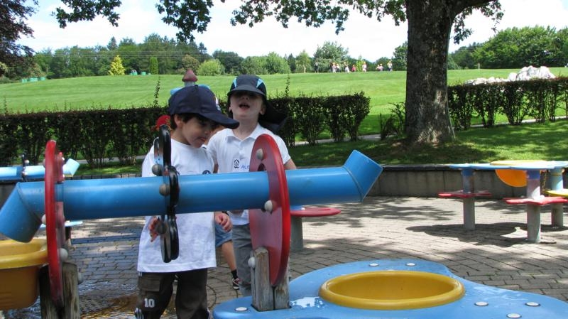 Village Camps International Summer Camp VDC Geneva 2016-08-12 https://www.villagecamps.com/journals_admin/images/455-34-IMG_6585_800x449.jpg Village Camps International Summer Camp VDC Geneva 2016-08-12 https://www.villagecamps.com/journals_admin/images/455-34-IMG_6585_800x449.jpg