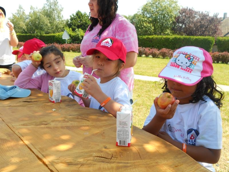 Village Camps International Summer Camp VDC Geneva 2016-08-12 https://www.villagecamps.com/journals_admin/images/567-34-DSCN0791_800x600.jpg