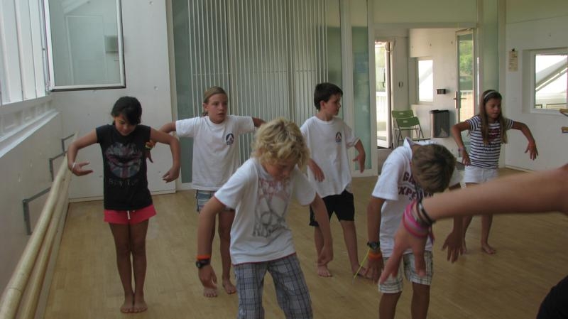 Village Camps International Summer Camp VDC Geneva 2016-08-12 https://www.villagecamps.com/journals_admin/images/569-34-IMG_8298_800x449.jpg