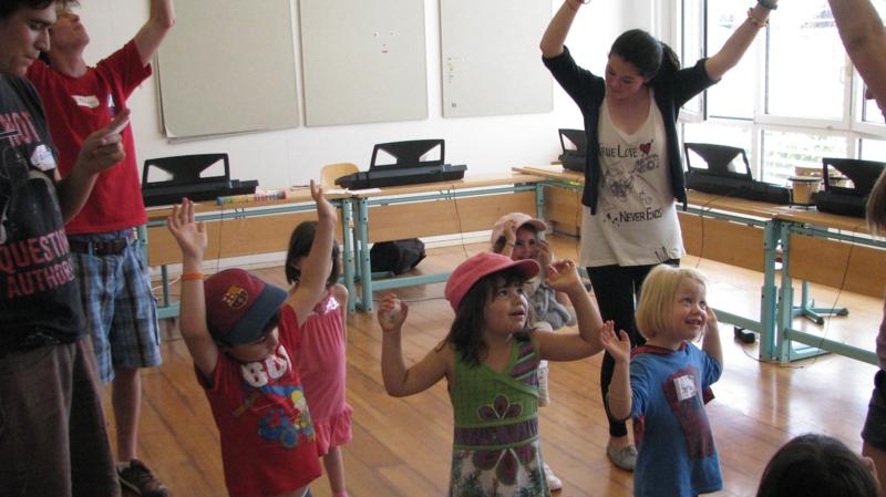 Village Camps International Summer Camp VDC Geneva 2016-08-12 https://www.villagecamps.com/journals_admin/images/571-34-IMG_8641_800x449.jpg