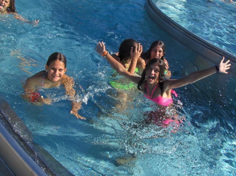 Village Camps International Summer Camp VDC Geneva 2016-08-12 https://www.villagecamps.com/journals_admin/images/578-1-HPIM7322_800x597.jpg