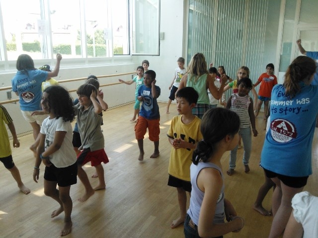 Village Camps International Summer Camp VDC Geneva 2016-08-12 https://www.villagecamps.com/journals_admin/images/794-34-WP_000622.jpg