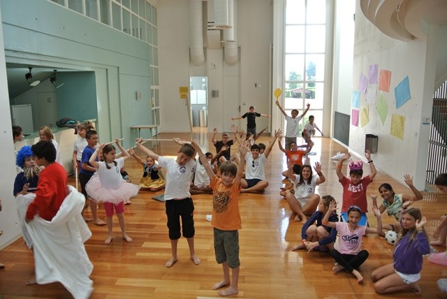 Village Camps International Summer Camp VDC Geneva 2016-08-12 https://www.villagecamps.com/journals_admin/images/798-34-DSC_0127.jpg