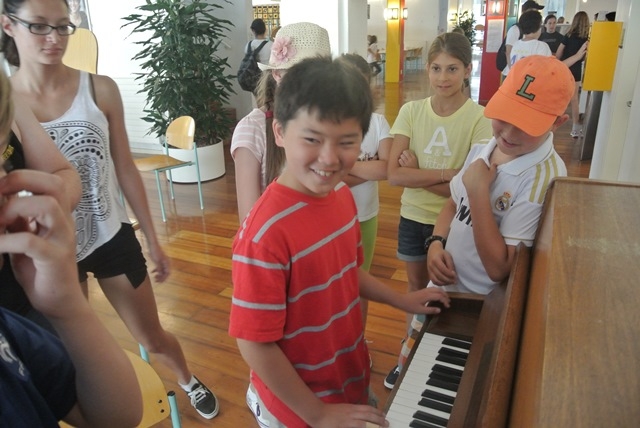 Village Camps International Summer Camp VDC Geneva 2016-08-12 https://www.villagecamps.com/journals_admin/images/801-34-DSC_0816.jpg Village Camps International Summer Camp VDC Geneva 2016-08-12 https://www.villagecamps.com/journals_admin/images/801-34-DSC_0816.jpg