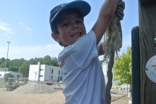 Village Camps International Summer Camp VDC Geneva 2016-08-12 https://www.villagecamps.com/journals_admin/images/802-34-DSC_0997.jpg