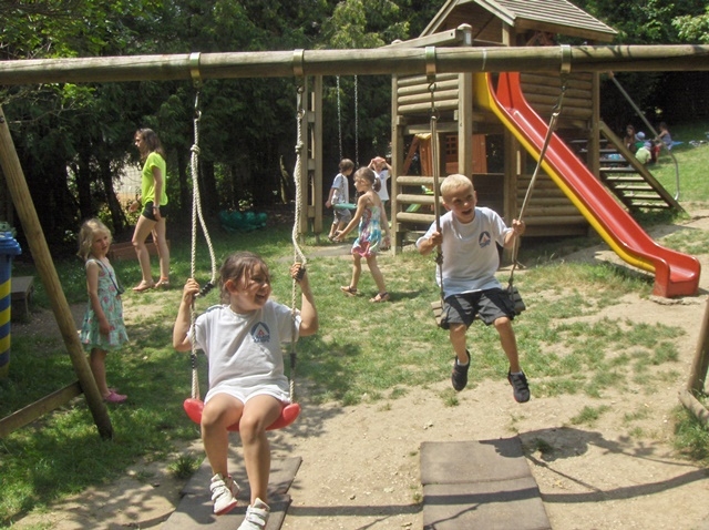 Village Camps International Summer Camp VDC Geneva 2016-08-12 https://www.villagecamps.com/journals_admin/images/802-34-HPIM7623.jpg