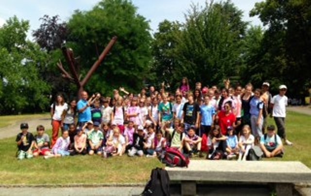 Village Camps International Summer Camp VDC Geneva 2016-08-12 https://www.villagecamps.com/journals_admin/images/803-34-seniors.jpg