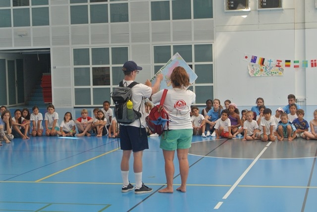 Village Camps International Summer Camp VDC Geneva 2016-08-12 https://www.villagecamps.com/journals_admin/images/804-34-DSC_1537.jpg