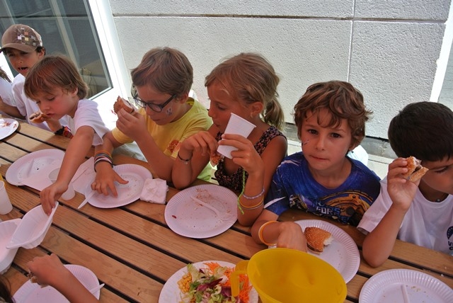 Village Camps International Summer Camp VDC Geneva 2016-08-12 https://www.villagecamps.com/journals_admin/images/804-34-DSC_1635.jpg