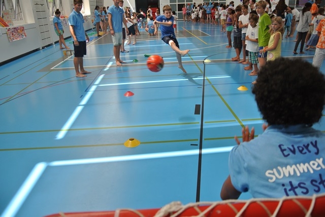 Village Camps International Summer Camp VDC Geneva 2016-08-12 https://www.villagecamps.com/journals_admin/images/804-34-DSC_1721.jpg