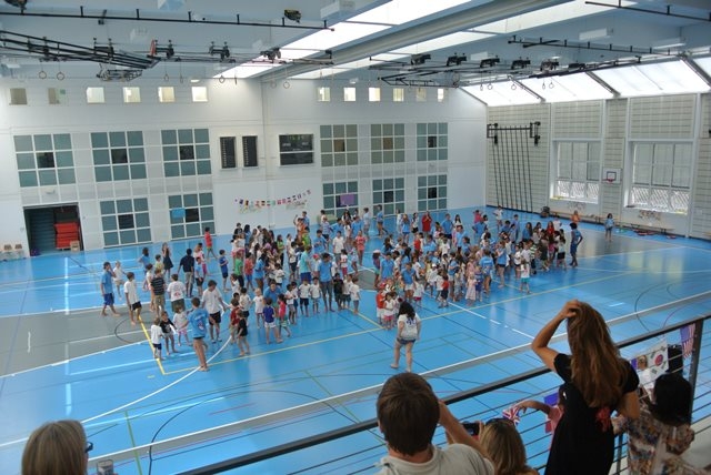 Village Camps International Summer Camp VDC Geneva 2016-08-12 https://www.villagecamps.com/journals_admin/images/804-34-DSC_2099.jpg