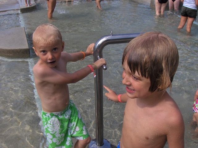 Village Camps International Summer Camp VDC Geneva 2016-08-12 https://www.villagecamps.com/journals_admin/images/808-34-HPIM7761.jpg