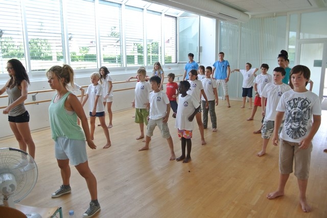 Village Camps International Summer Camp VDC Geneva 2016-08-12 https://www.villagecamps.com/journals_admin/images/809-34-DSC_4184.jpg