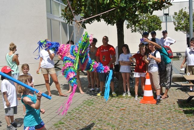 Village Camps International Summer Camp VDC Geneva 2016-08-12 https://www.villagecamps.com/journals_admin/images/809-34-DSC_4355.jpg