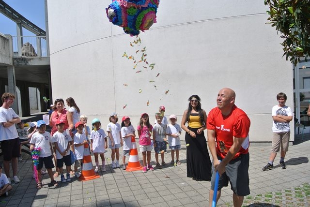 Village Camps International Summer Camp VDC Geneva 2016-08-12 https://www.villagecamps.com/journals_admin/images/809-34-DSC_5201.jpg