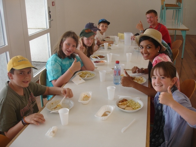 Village Camps International Summer Camp VDC Geneva 2016-08-12 https://www.villagecamps.com/journals_admin/images/813-34-DSC01083.jpg