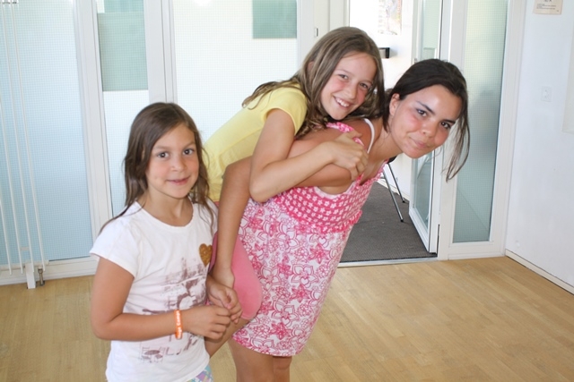 Village Camps International Summer Camp VDC Geneva 2016-08-12 https://www.villagecamps.com/journals_admin/images/813-34-IMG_2853.jpg