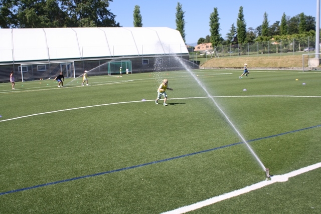 Village Camps International Summer Camp VDC Geneva 2016-08-12 https://www.villagecamps.com/journals_admin/images/813-34-IMG_2889.jpg