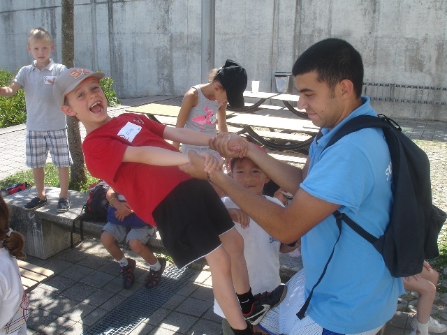 Village Camps International Summer Camp VDC Geneva 2016-08-12 https://www.villagecamps.com/journals_admin/images/815-34-DSC01421.jpg