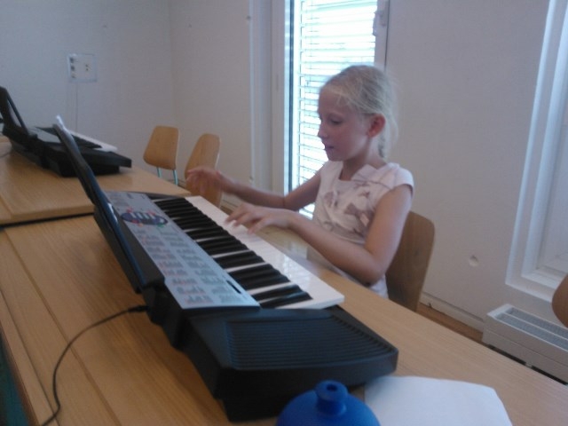 Village Camps International Summer Camp VDC Geneva 2016-08-12 https://www.villagecamps.com/journals_admin/images/816-34-WP_000767.jpg