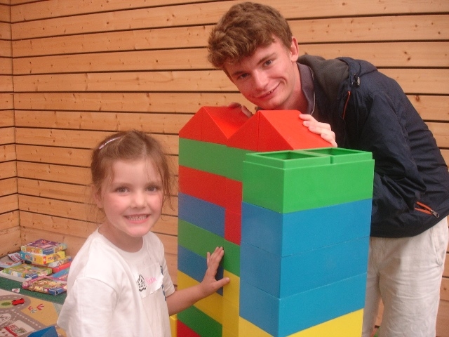 Village Camps International Summer Camp VDC Geneva 2016-08-12 https://www.villagecamps.com/journals_admin/images/817-34-DSC01705.jpg