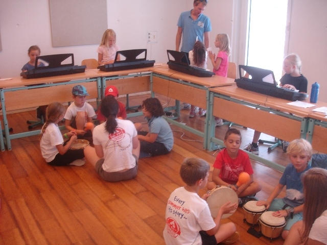 Village Camps International Summer Camp VDC Geneva 2016-08-12 https://www.villagecamps.com/journals_admin/images/819-34-DSC01833.jpg