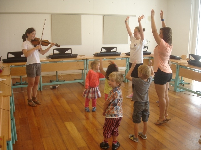 Village Camps International Summer Camp VDC Geneva 2016-08-12 https://www.villagecamps.com/journals_admin/images/819-34-DSC01870.jpg