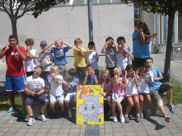 Village Camps International Summer Camp VDC Geneva 2016-08-12 https://www.villagecamps.com/journals_admin/images/821-34-DSC01935.jpg