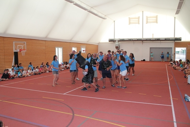 Village Camps International Summer Camp VDC Geneva 2016-08-12 https://www.villagecamps.com/journals_admin/images/824-34-IMG_7829.jpg