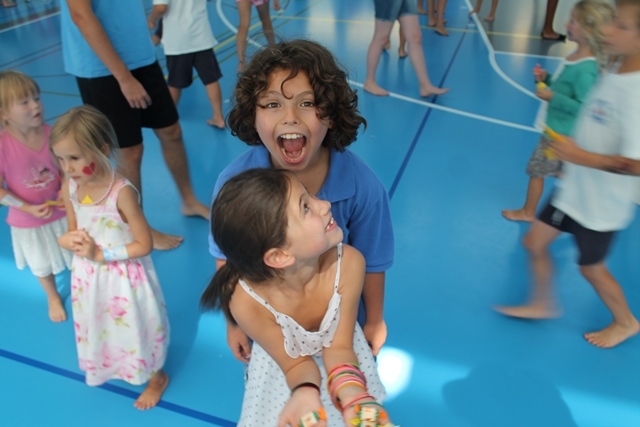 Village Camps International Summer Camp VDC Geneva 2016-08-12 https://www.villagecamps.com/journals_admin/images/824-34-IMG_8125.jpg