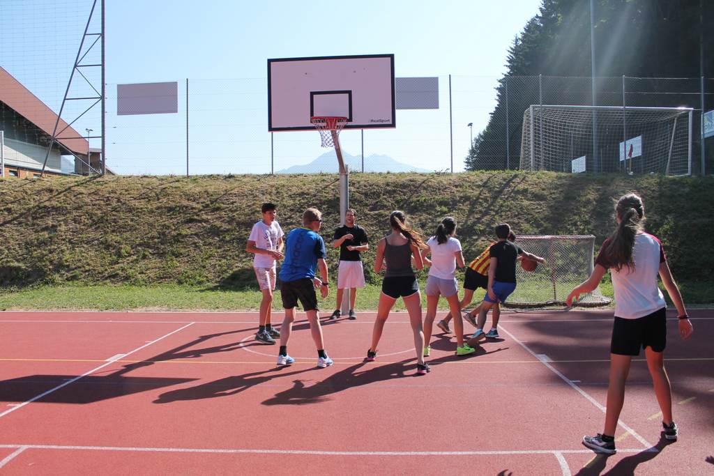 Village Camps International Summer Camp LTC, Leysin 2024-07-22 https://www.villagecamps.com/journals_admin/images/1343-4442-IMG_8387.jpg