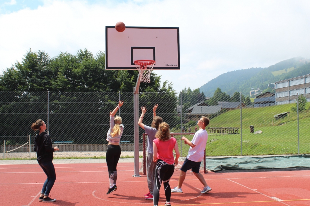 Village Camps International Summer Camp LTC, Leysin 2024-07-22 https://www.villagecamps.com/journals_admin/images/1856-7979-IMG_3774.jpg