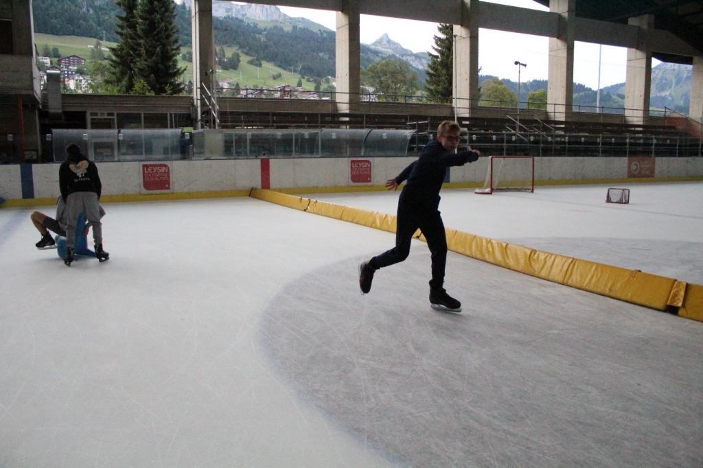 Village Camps International Summer Camp LTC, Leysin 2024-07-22 https://www.villagecamps.com/journals_admin/images/1859-8592-IMG_5110.jpg