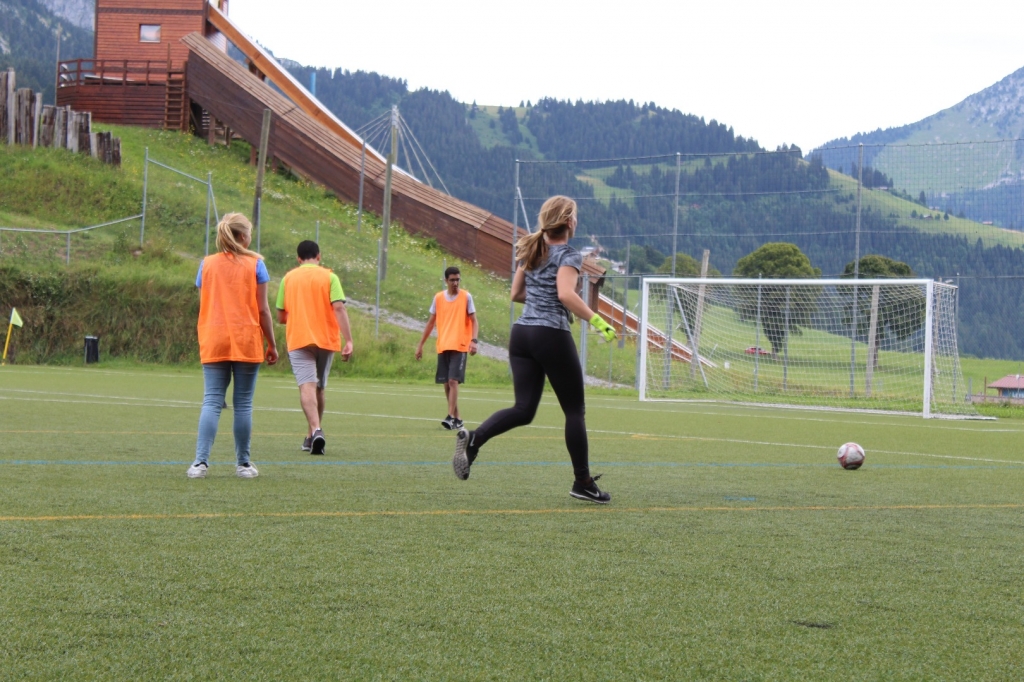 Village Camps International Summer Camp LTC, Leysin 2024-07-22 https://www.villagecamps.com/journals_admin/images/1860-0847-IMG_5359.jpg