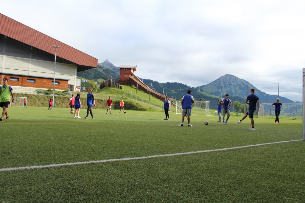 Village Camps International Summer Camp LTC, Leysin 2024-07-22 https://www.villagecamps.com/journals_admin/images/1860-1304-IMG_5295.jpg
