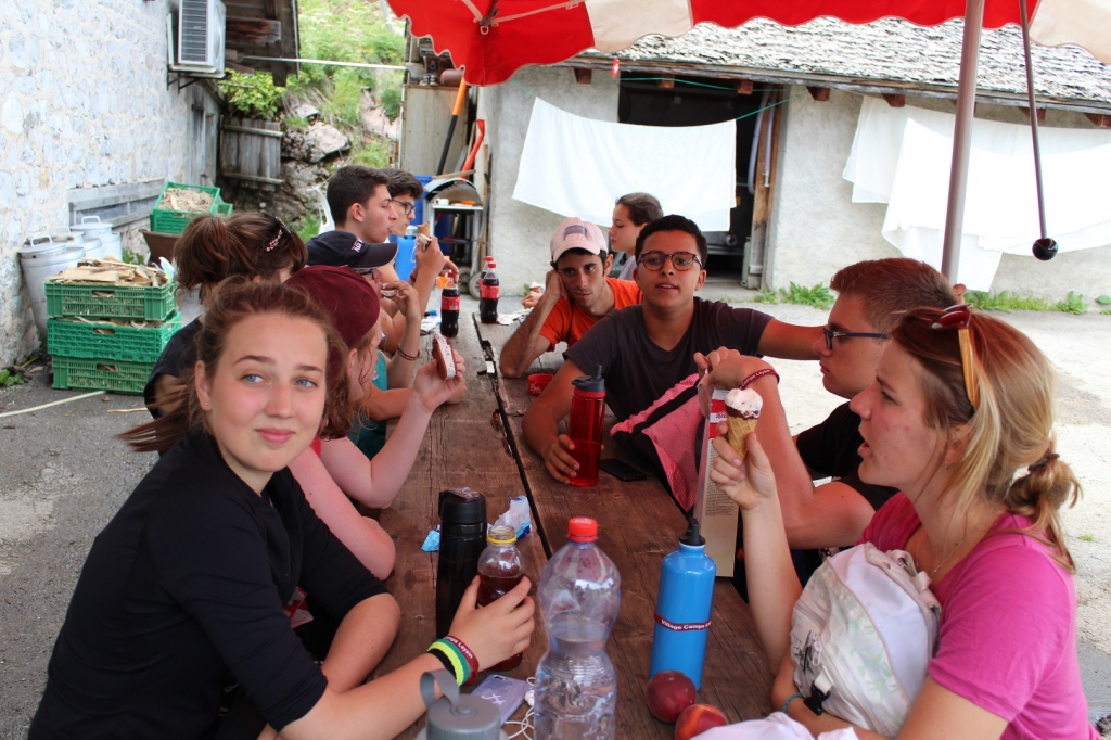 Village Camps International Summer Camp LTC, Leysin 2024-07-22 https://www.villagecamps.com/journals_admin/images/1860-1373-IMG_5492.jpg