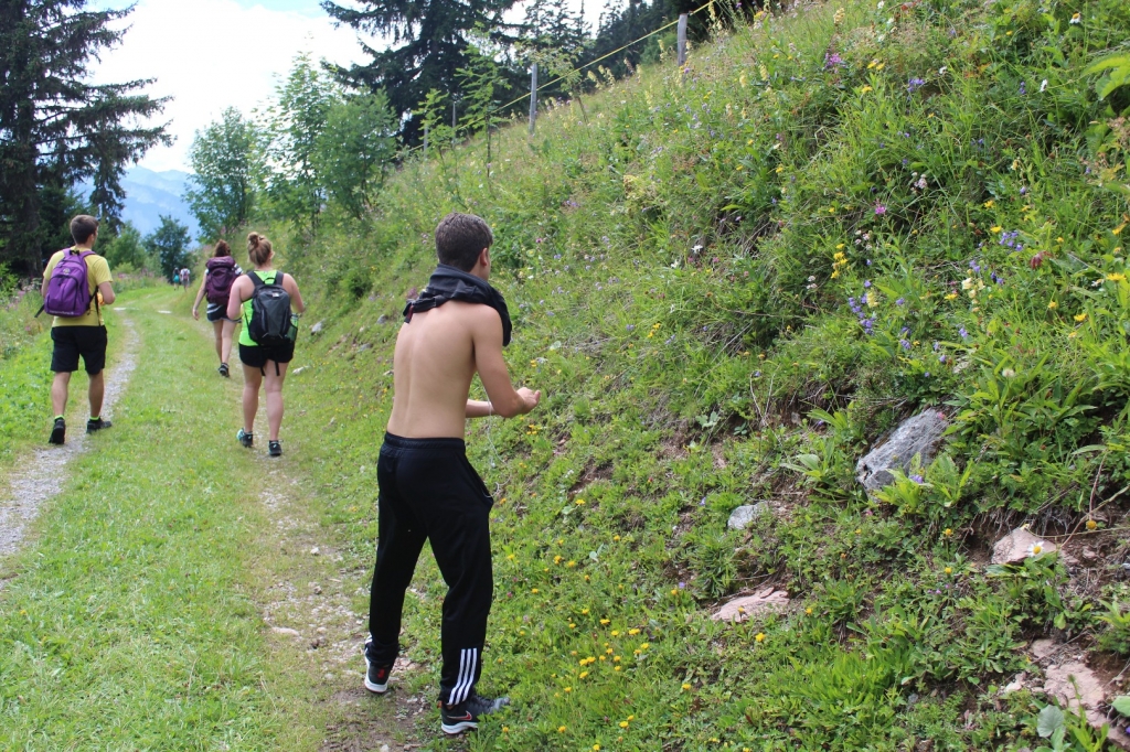 Village Camps International Summer Camp LTC, Leysin 2024-07-22 https://www.villagecamps.com/journals_admin/images/1860-1384-IMG_5517.jpg