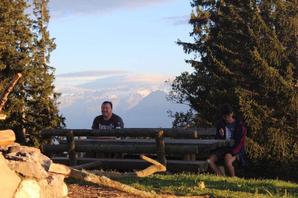 Village Camps International Summer Camp LTC, Leysin 2024-07-22 https://www.villagecamps.com/journals_admin/images/1861-8296-IMG_5653.jpg