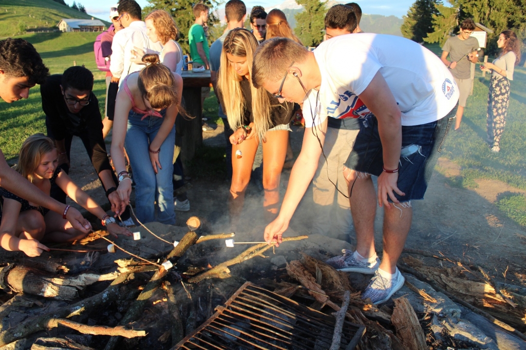 Village Camps International Summer Camp LTC, Leysin 2024-07-22 https://www.villagecamps.com/journals_admin/images/1861-8338-IMG_5672.jpg