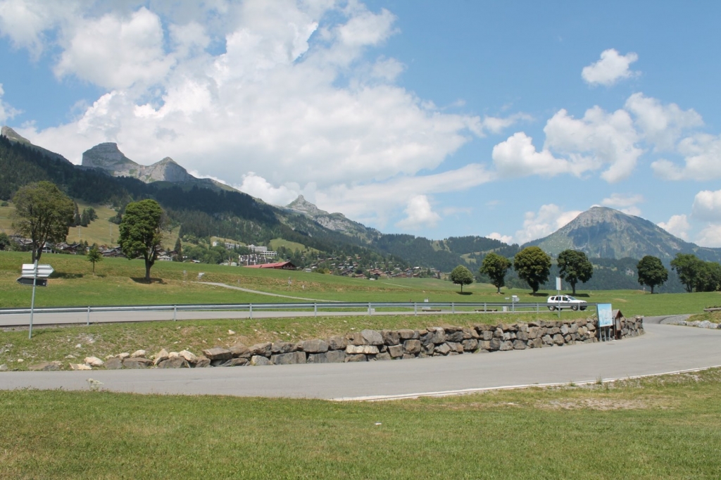 Village Camps International Summer Camp LTC, Leysin 2024-07-22 https://www.villagecamps.com/journals_admin/images/2142-5062-IMG_1073.jpg