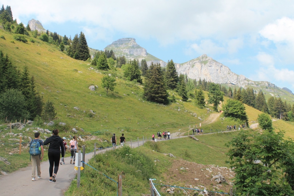 Village Camps International Summer Camp LTC, Leysin 2024-07-22 https://www.villagecamps.com/journals_admin/images/2148-7104-IMG_2616.jpg