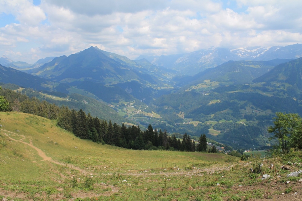 Village Camps International Summer Camp LTC, Leysin 2024-07-22 https://www.villagecamps.com/journals_admin/images/2148-7115-IMG_2618.jpg
