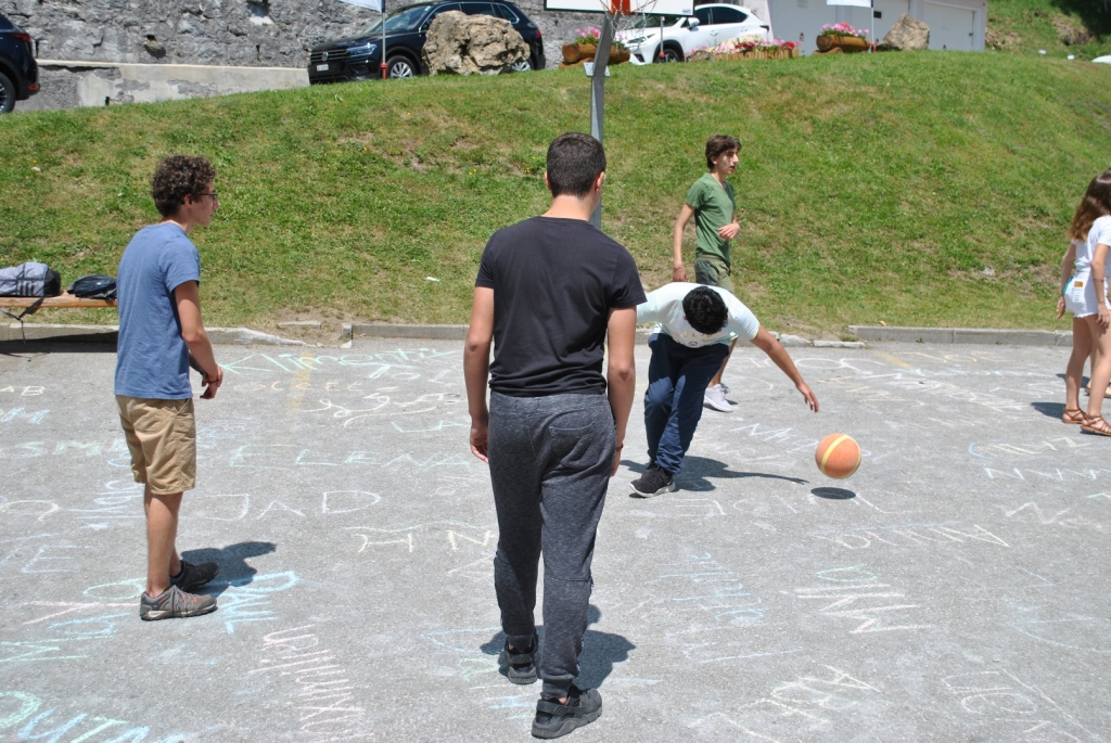 Village Camps International Summer Camp LTC, Leysin 2024-07-22 https://www.villagecamps.com/journals_admin/images/2282-4540-DSC_0360.jpg