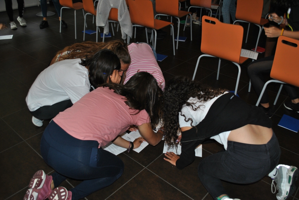 Village Camps International Summer Camp LTC, Leysin 2024-07-22 https://www.villagecamps.com/journals_admin/images/2283-0171-DSC_0457.jpg