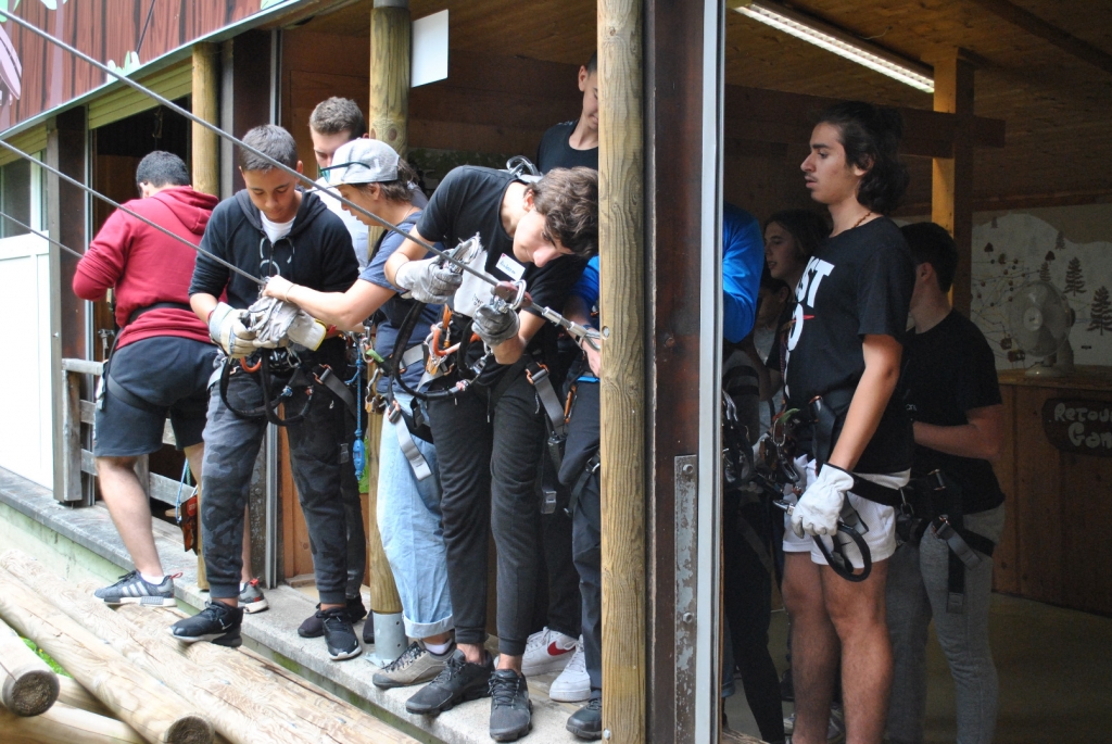 Village Camps International Summer Camp LTC, Leysin 2024-07-22 https://www.villagecamps.com/journals_admin/images/2283-0259-DSC_0583.jpg