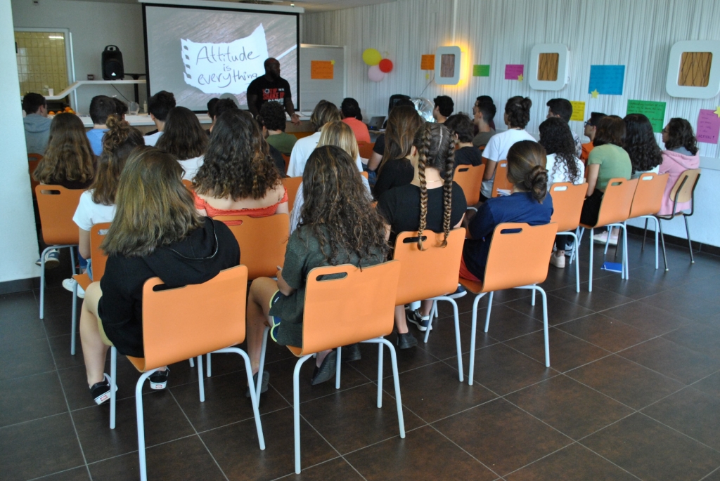 Village Camps International Summer Camp LTC, Leysin 2024-07-22 https://www.villagecamps.com/journals_admin/images/2284-5819-DSC_0753.jpg