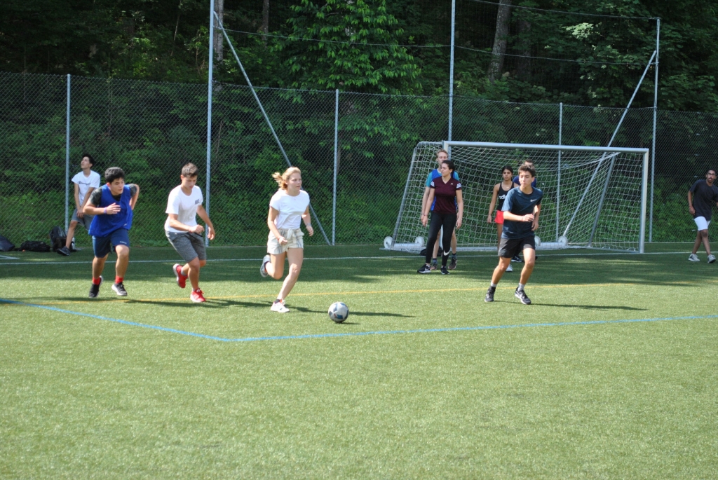 Village Camps International Summer Camp LTC, Leysin 2024-07-22 https://www.villagecamps.com/journals_admin/images/2286-2016-DSC_1108.jpg