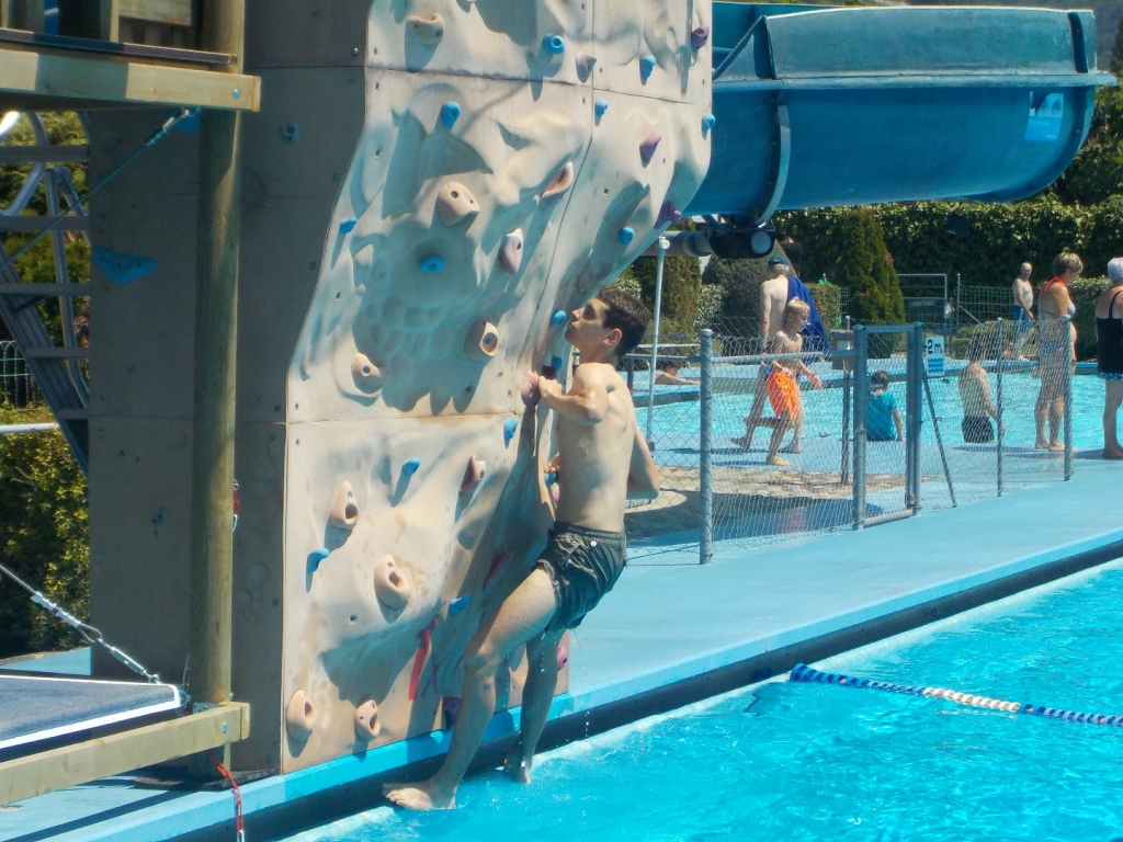 Village Camps International Summer Camp LTC, Leysin 2024-07-22 https://www.villagecamps.com/journals_admin/images/2291-5831-DSCN0213.jpg