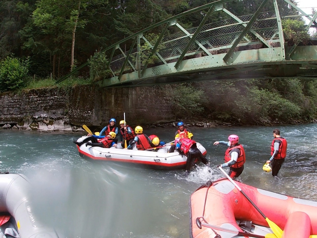 Village Camps International Summer Camp LTC, Leysin 2024-07-22 https://www.villagecamps.com/journals_admin/images/2583-1931-rafting13.jpg